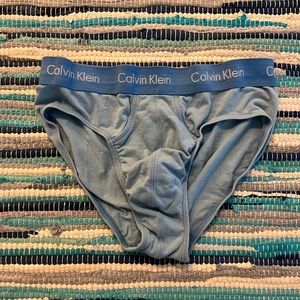 Calvin Klein men’s cotton stretch brief.